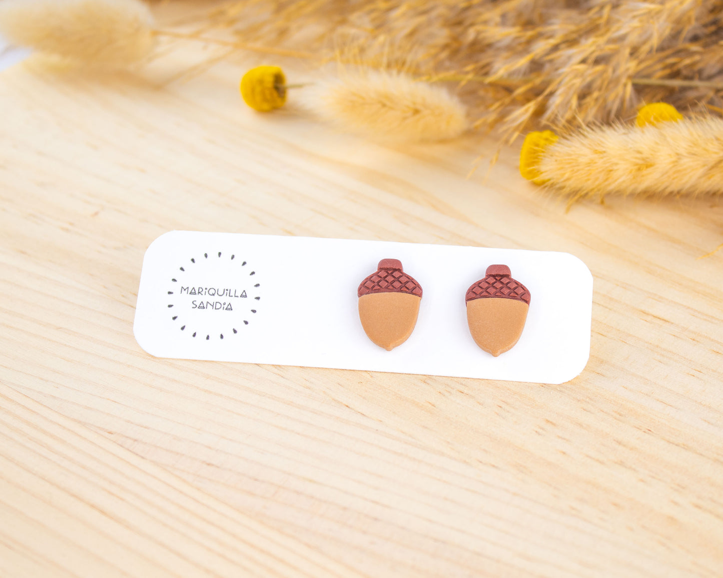 Handmade acorn stud earrings, hypoallergenic polymer clay earrings inspired by autumn nature