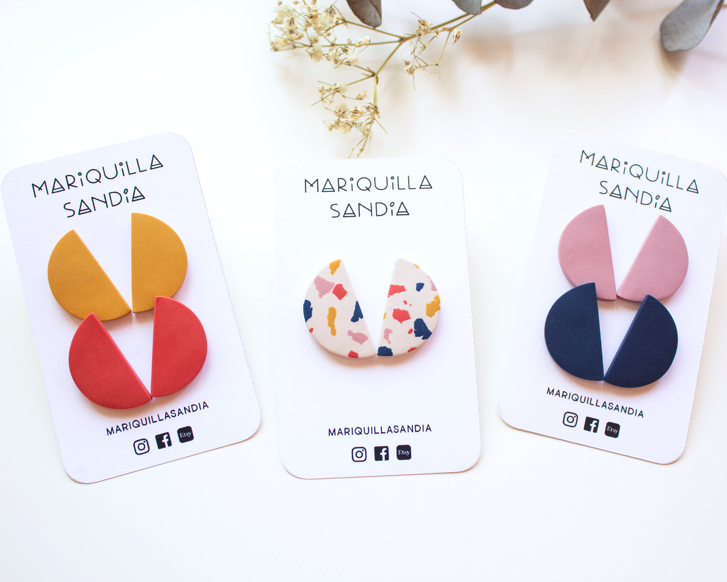 Minimalist stud earrings, geometric shape and 5 colors, Terrazzo, Pink, Navy blue, Mustard and coral.