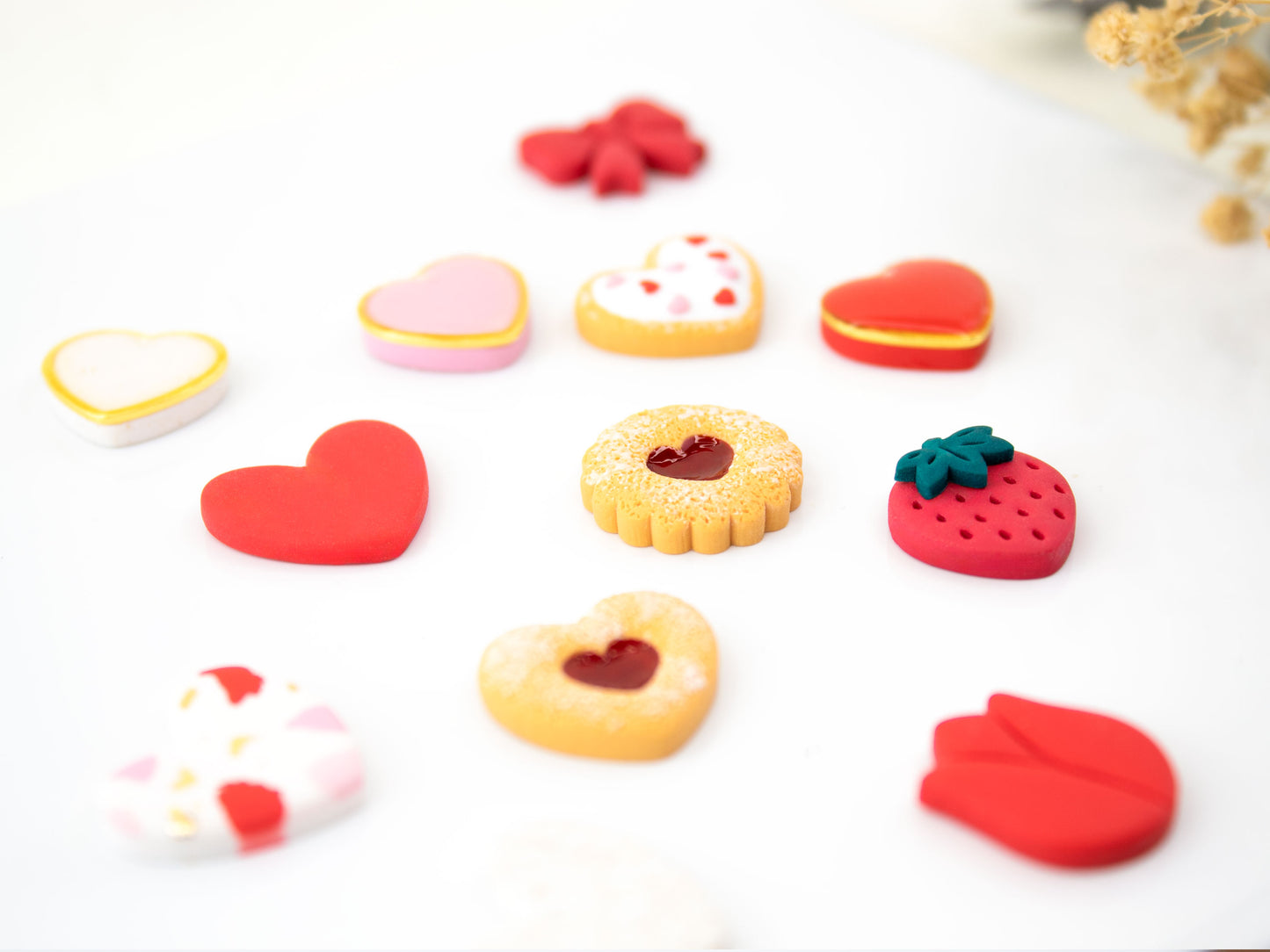 Valentinstag-Herzohrstecker-Set | Keks, Schleife, Tulpe, Erdbeere